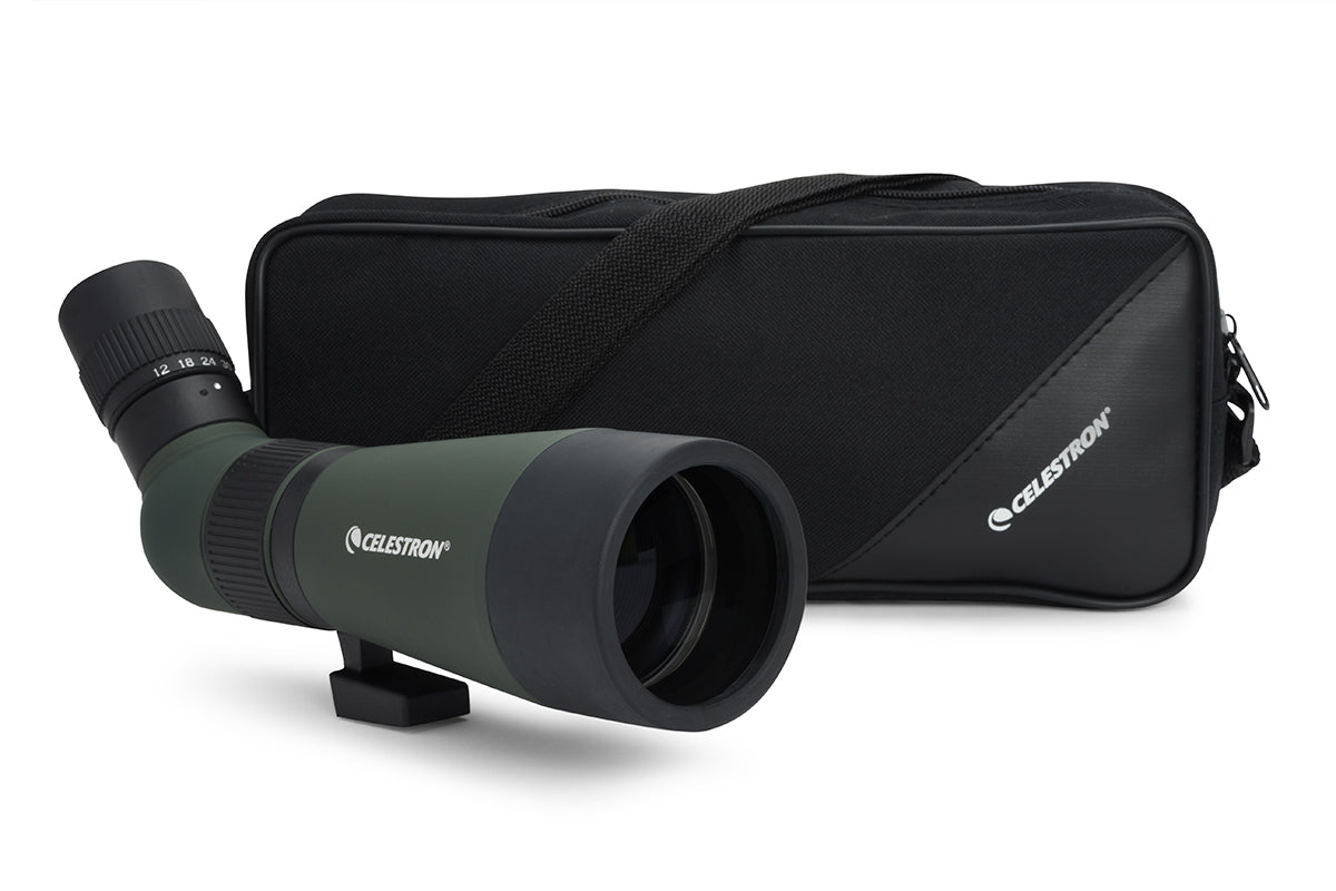 Celestron LandScout 12-36x60 Spektiv abgewinkelt mit Stativ