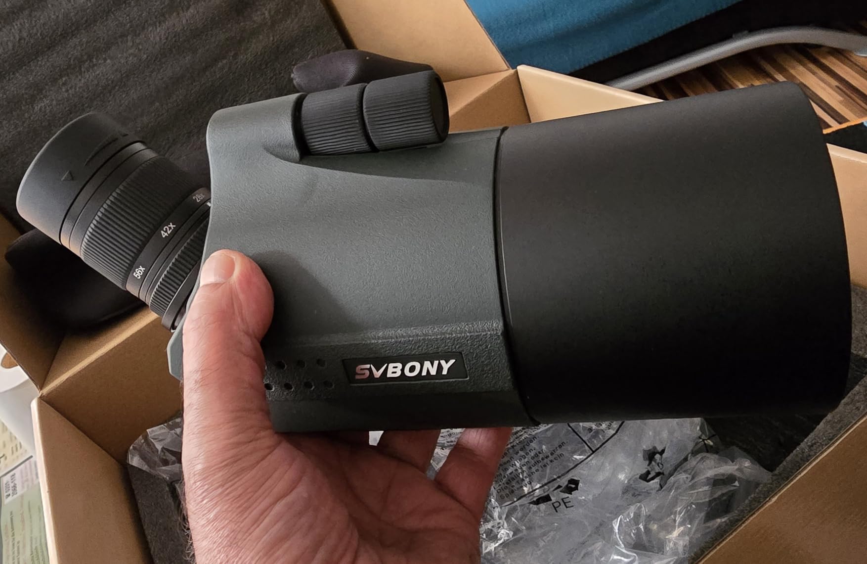 SVBONY SV41Pro 28-84x80 Mak Spektiv mit Tischstativ