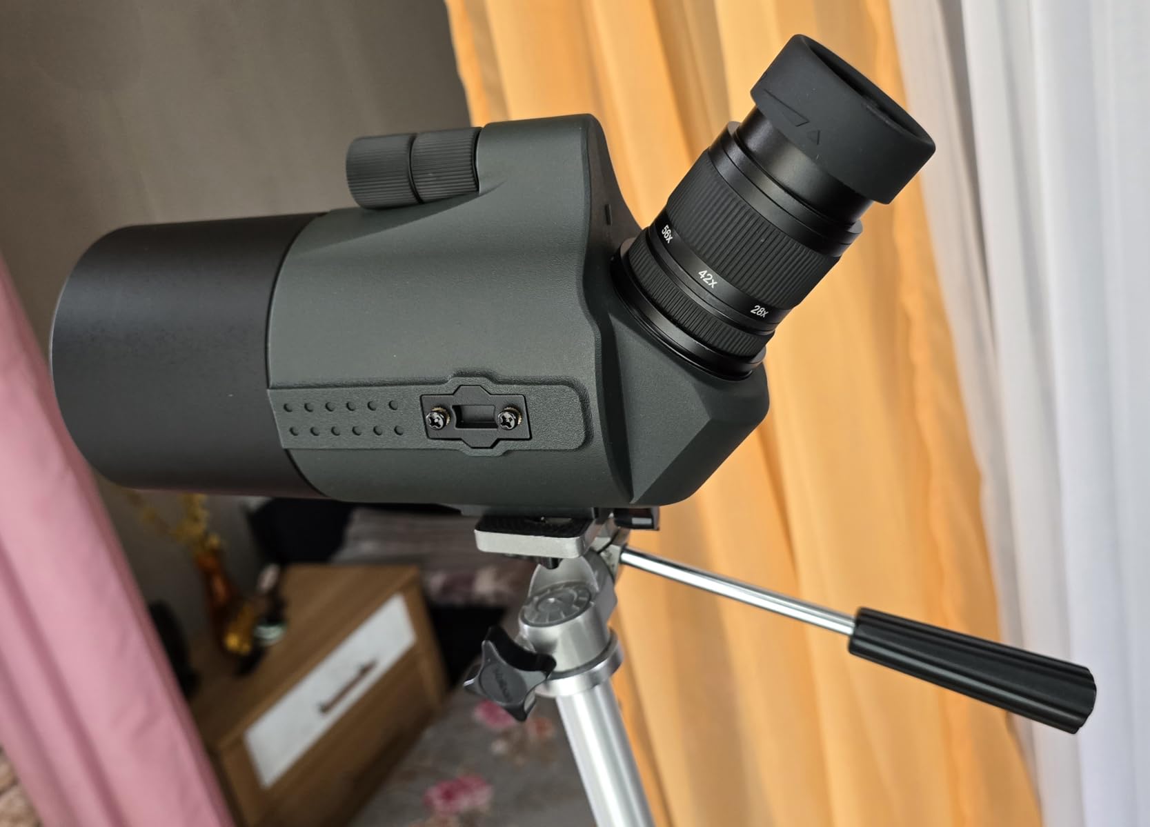 SVBONY SV41Pro 28-84x80 Mak Spektiv mit Tischstativ