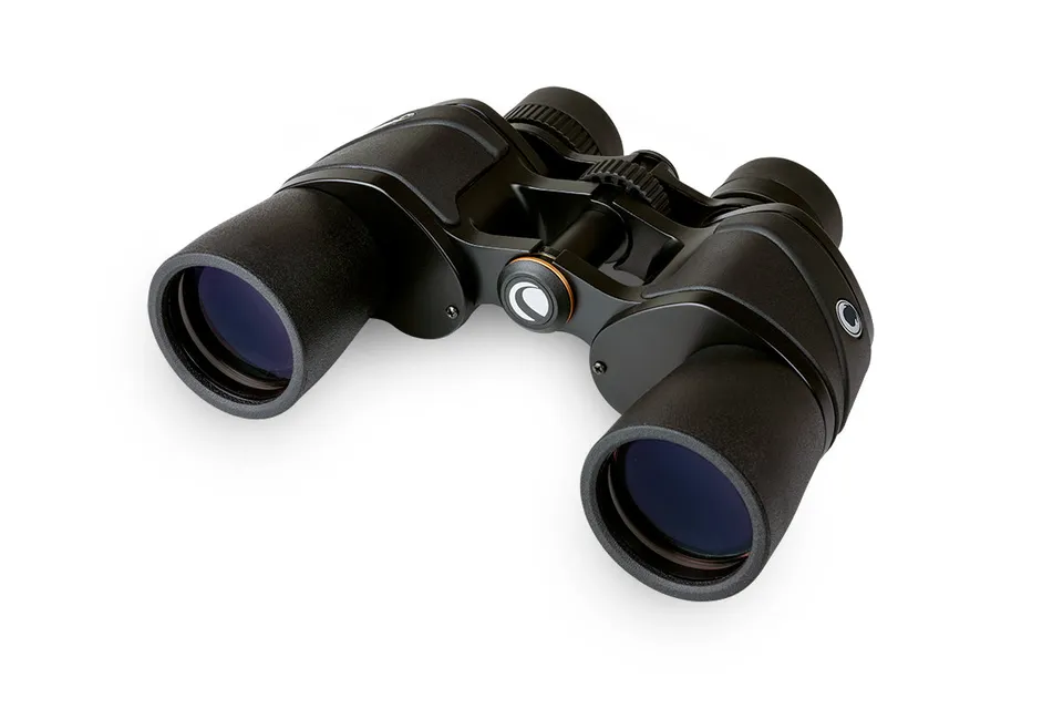 Celestron Ultima 8x42 Porro-Fernglas vollvergütet