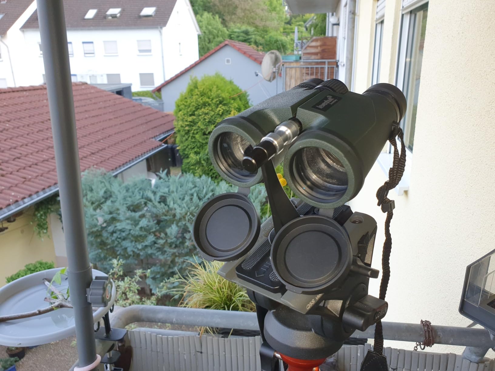 Levenhuk Karma PRO 16x42 Fernglas BaK-4 wasserdicht