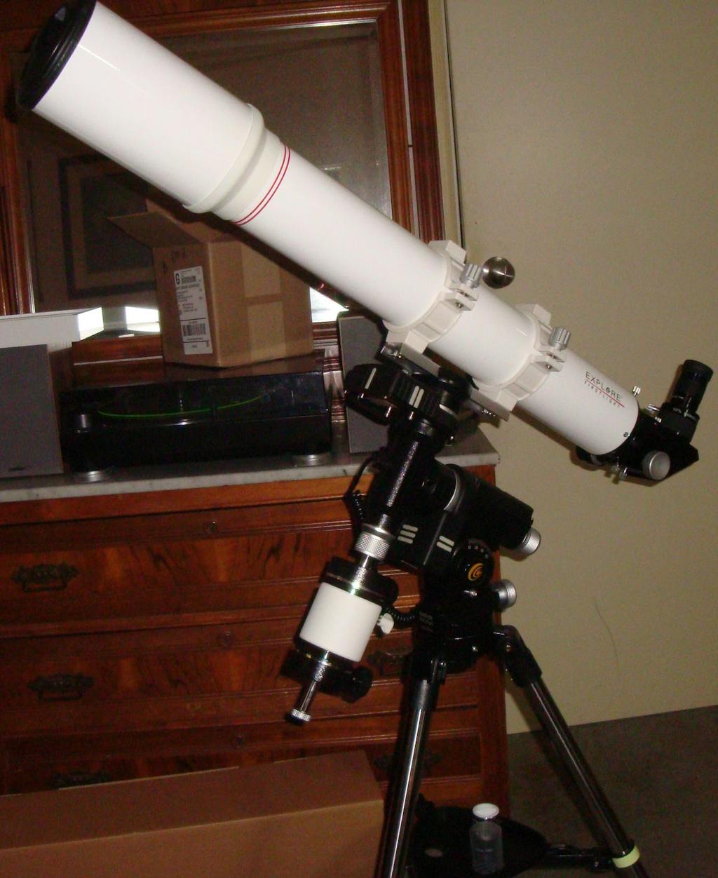 Explore Scientific FirstLight AR102 102mm Refraktor mit EQ Nano