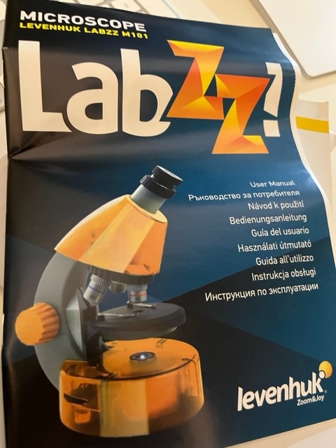 Levenhuk LabZZ M101 Mikroskop 40-640x Kinder Azure