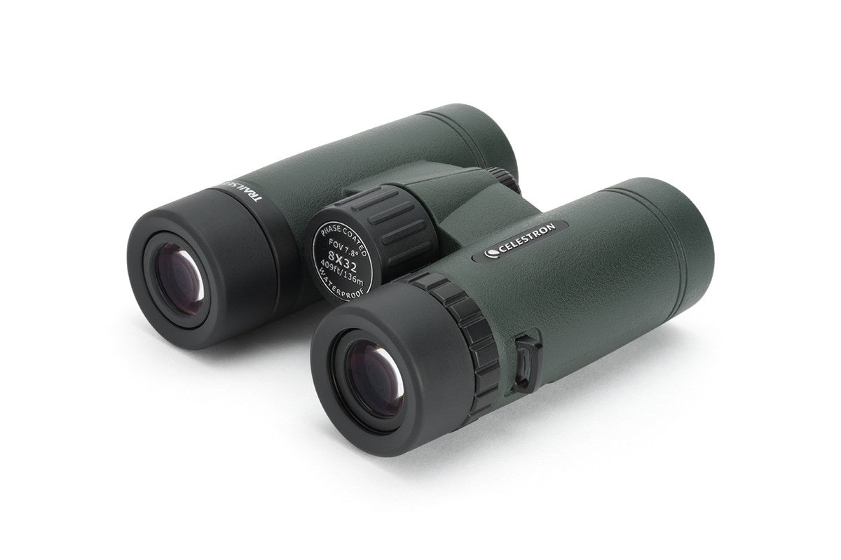 Celestron TrailSeeker 8x32 Fernglas Dachkant grün